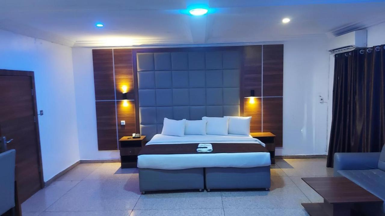 Hotel Presken Shonibare Estate à Lagos Extérieur photo