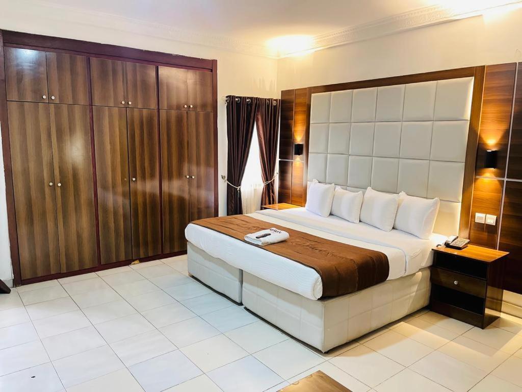 Hotel Presken Shonibare Estate à Lagos Extérieur photo