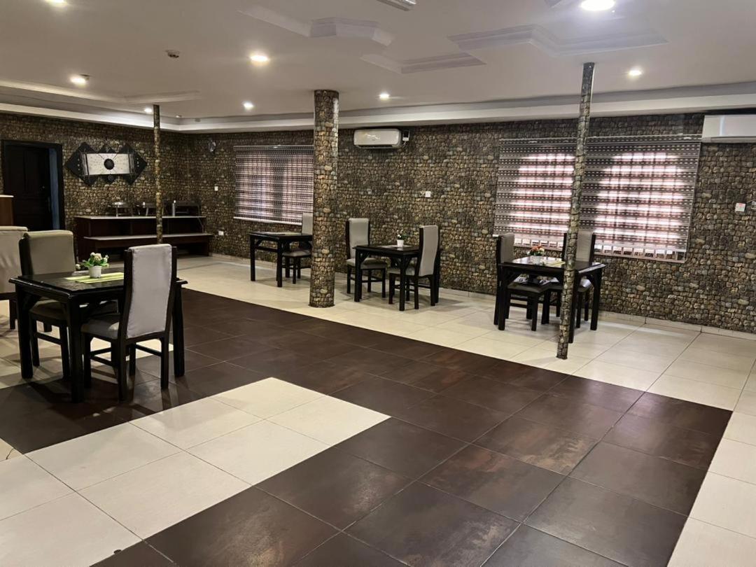 Hotel Presken Shonibare Estate à Lagos Extérieur photo